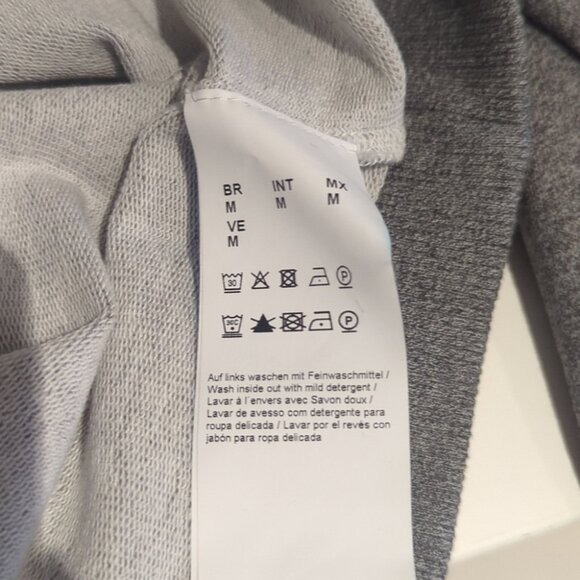 Men's Hugo Boss Gray Cowl Neck Sweater - M Like New - Picture 8 of 9